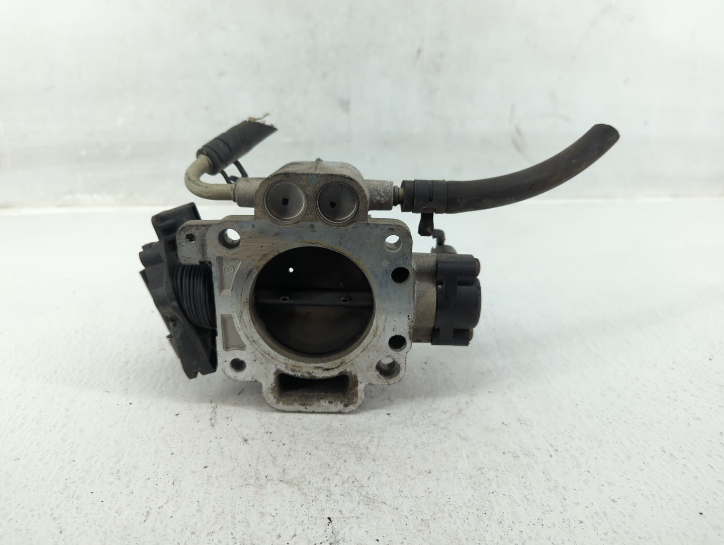 2005-2008 Mazda Tribute Throttle Body Fits Fits 2005 2006 2007 2008 OEM Used Auto Parts - Oemusedautoparts1.com