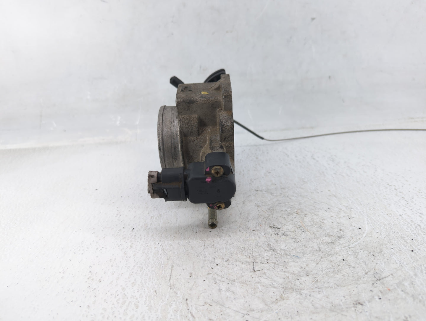 2005-2008 Mazda Tribute Throttle Body Fits Fits 2005 2006 2007 2008 OEM Used Auto Parts - Oemusedautoparts1.com