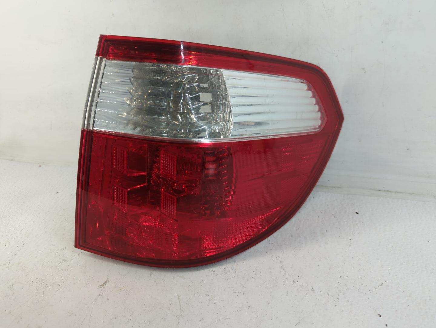 2005-2006 Mazda Tribute Tail Light Assembly Passenger Right OEM Fits Fits 2005 2006 OEM Used Auto Parts - Oemusedautoparts1.