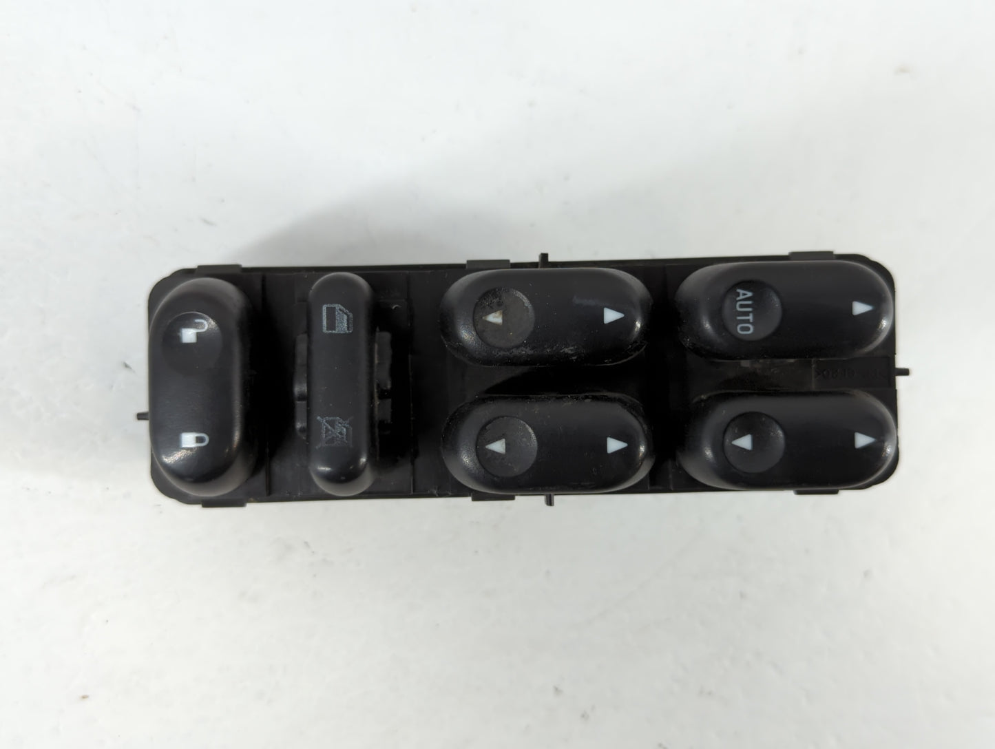 2005 Mazda Tribute Passenger Right Power Window Switch - Oemusedautoparts1.com