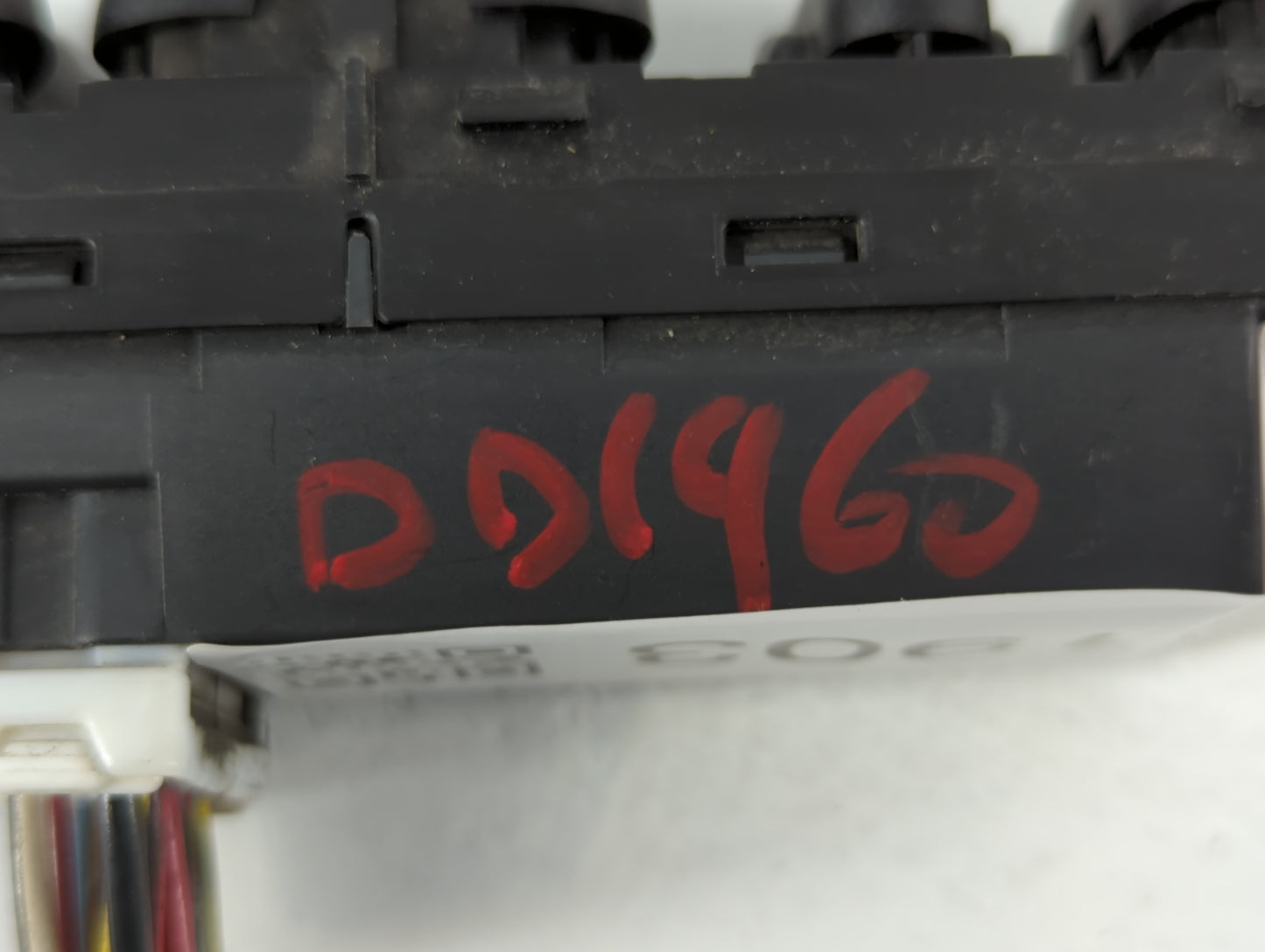 2005 Mazda Tribute Passenger Right Power Window Switch - Oemusedautoparts1.com