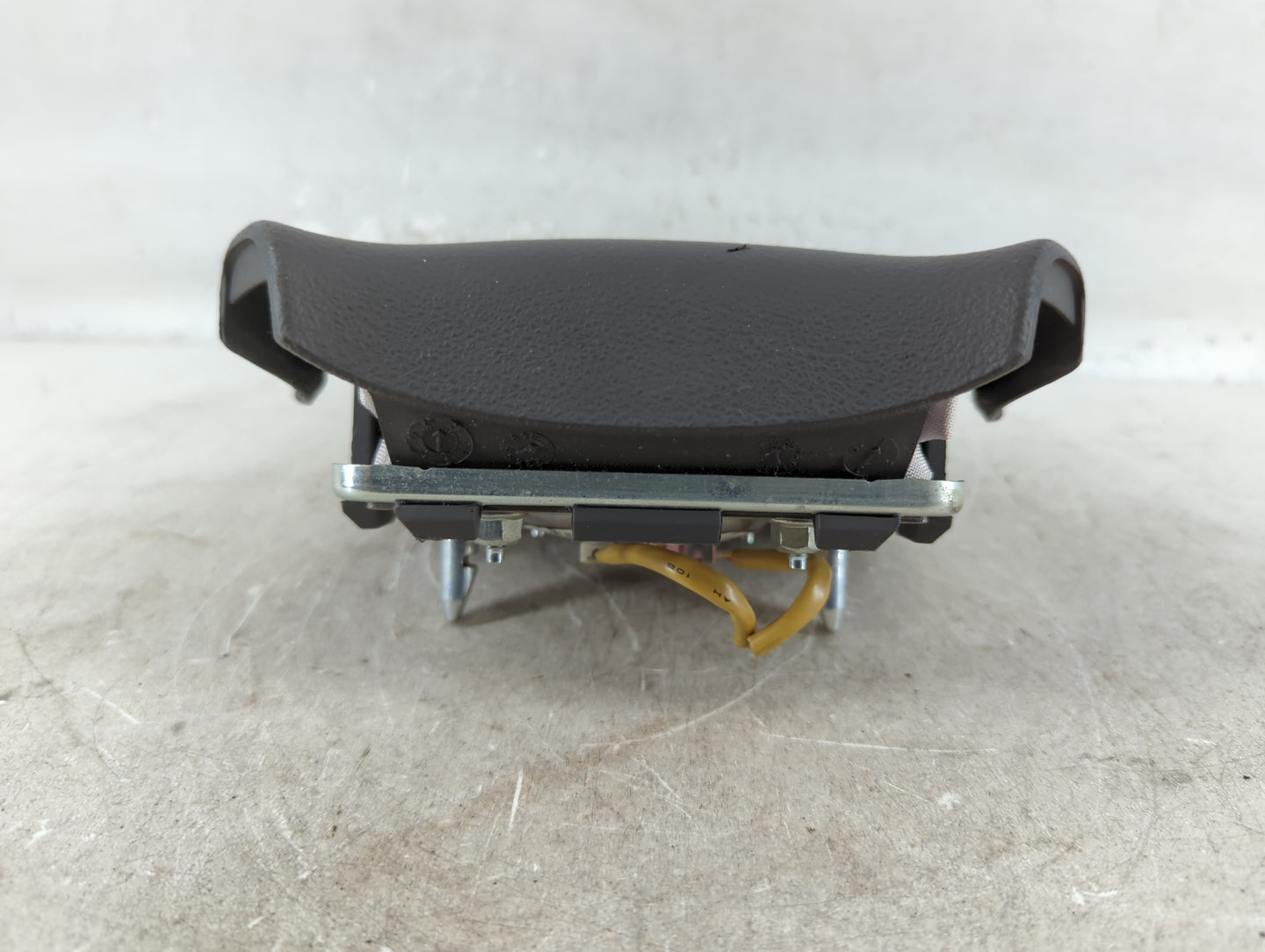 2001-2004 Mazda Tribute ABS Pump Control Module Replacement P/N:30373122B Fits Fits 2001 2002 2003 2004 OEM Used Auto Parts 