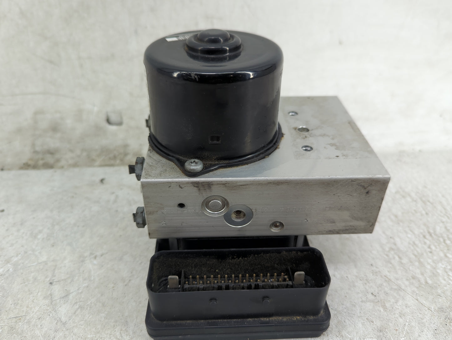2005 Mercedes-Benz C-Class ABS Pump Control Module Replacement P/N:A0054312912Q01 A0345457732, 10.0925-1574.3 Fits Fits 2003