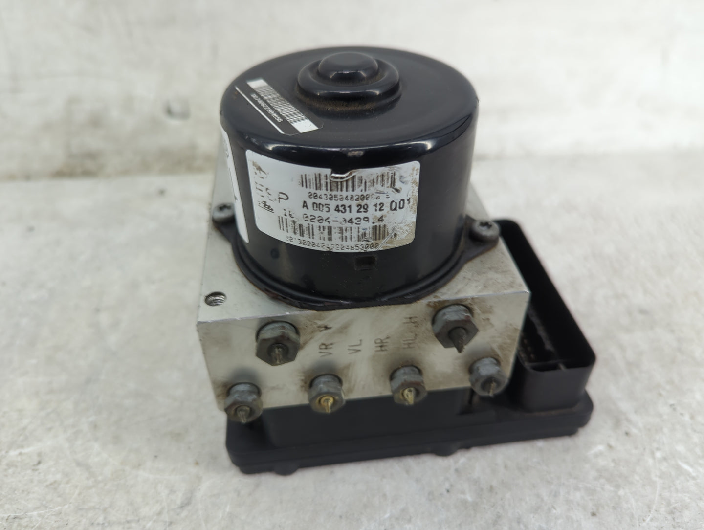 2005 Mercedes-Benz C-Class ABS Pump Control Module Replacement P/N:A0054312912Q01 A0345457732, 10.0925-1574.3 Fits Fits 2003