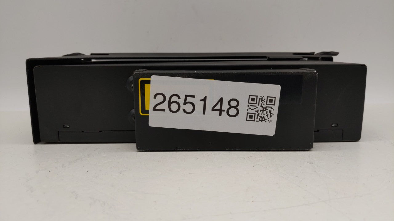 2004-2007 Mercedes-Benz C230 Radio AM FM Cd Player Receiver Replacement P/N:2208274642 A 220 820 60 85 Fits OEM Used Auto Pa