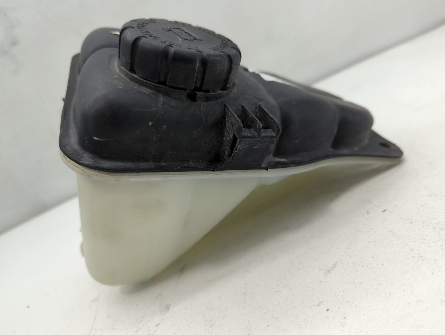 2002-2007 Mercedes-benz C230 Windshield Washer Fluid Reservoir Bottle Oem - Oemusedautoparts1.com