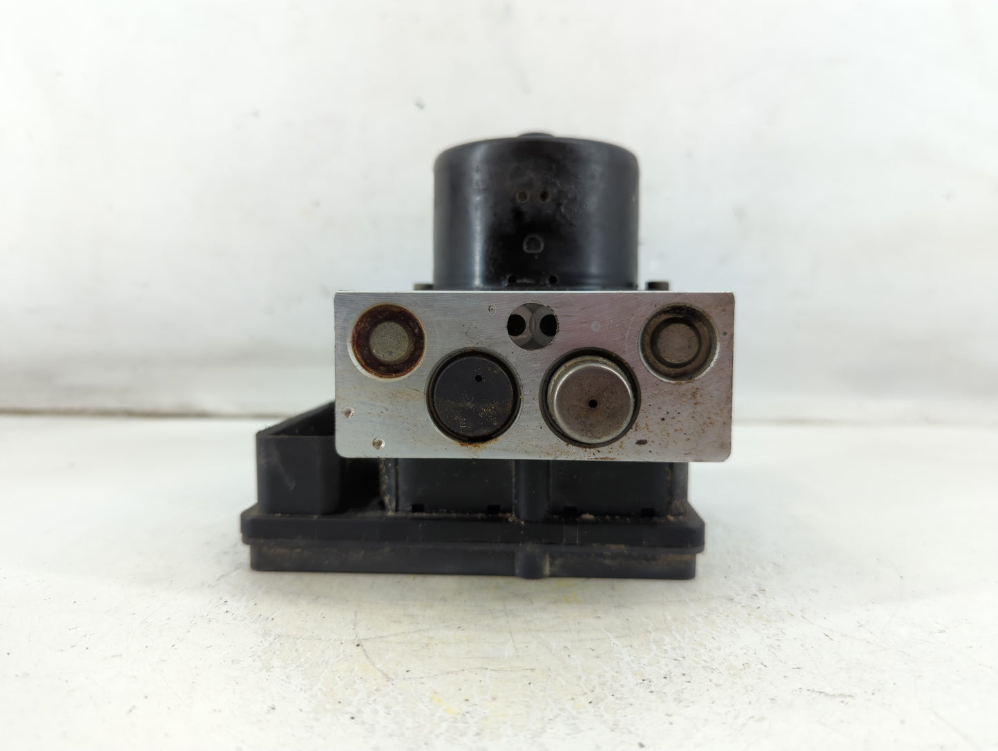 2005 Mercedes-Benz C240 ABS Pump Control Module Replacement P/N:02210206001 Fits OEM Used Auto Parts - Oemusedautoparts1.com