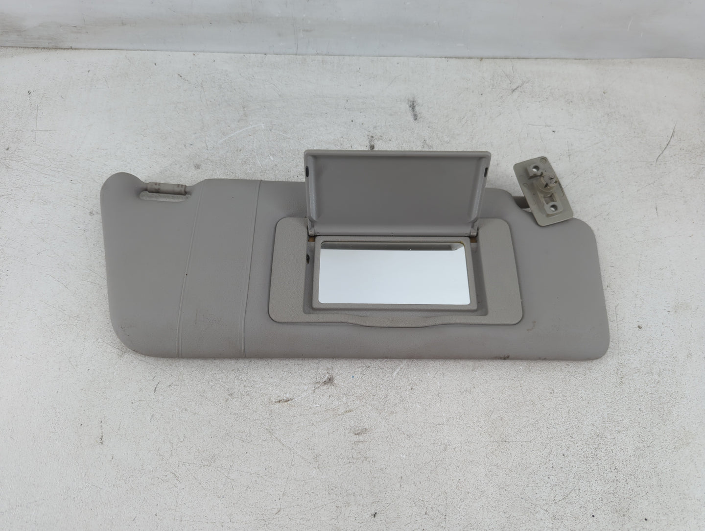 2001-2005 Mercedes-Benz C240 Sun Visor Shade Replacement Passenger Right Mirror Fits Fits 2001 2002 2003 2004 2005 2006 2007
