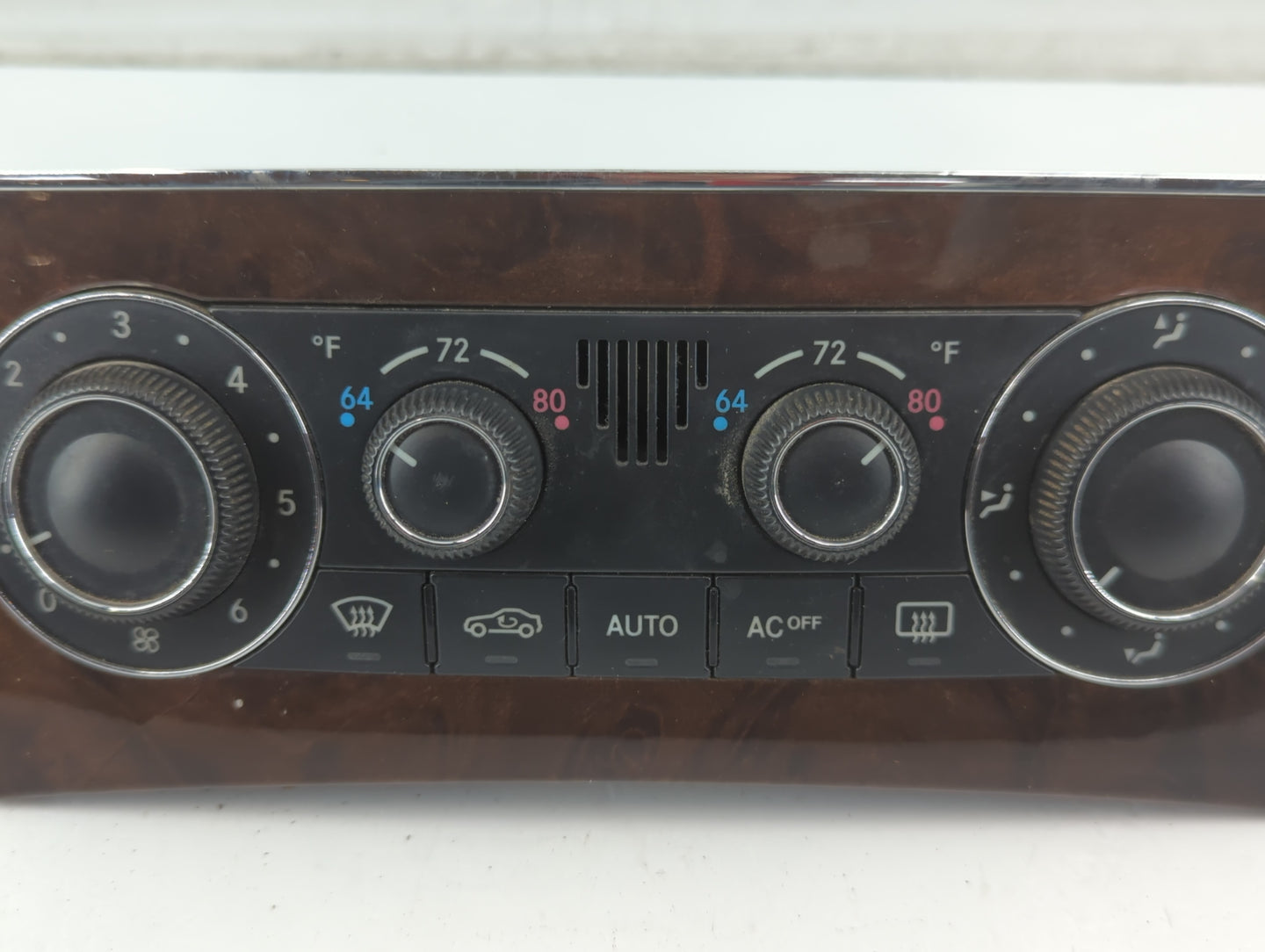 2001-2005 Mercedes-Benz C240 Climate Control Module Temperature AC/Heater Replacement P/N:F 011 021 355 Fits OEM Used Auto P