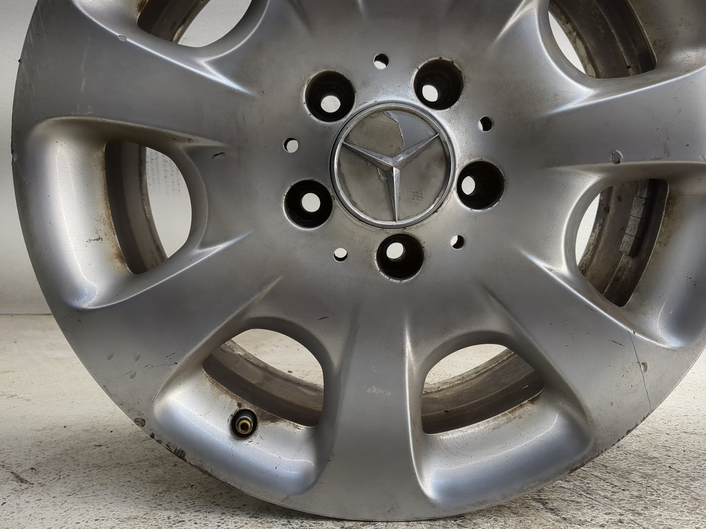 2005-2005 Mercedes-benz C240 Oem Wheel Rim 1325336 - Oemusedautoparts1.com