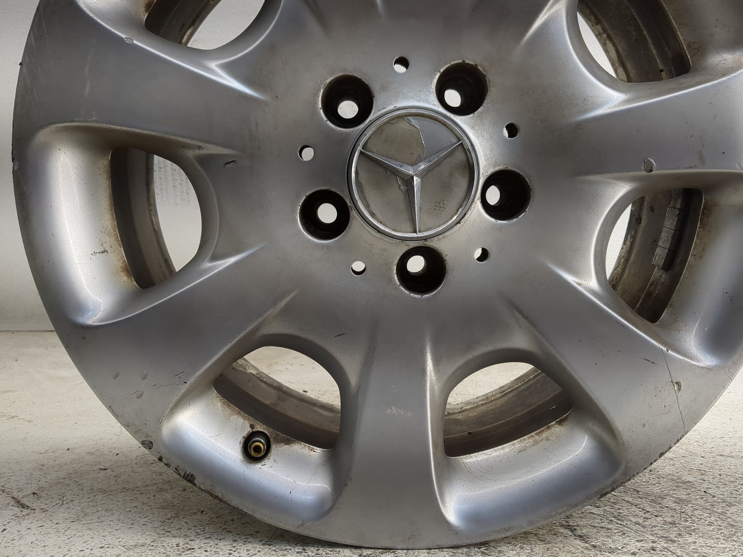 2005-2005 Mercedes-benz C240 Oem Wheel Rim 1325336 - Oemusedautoparts1.com