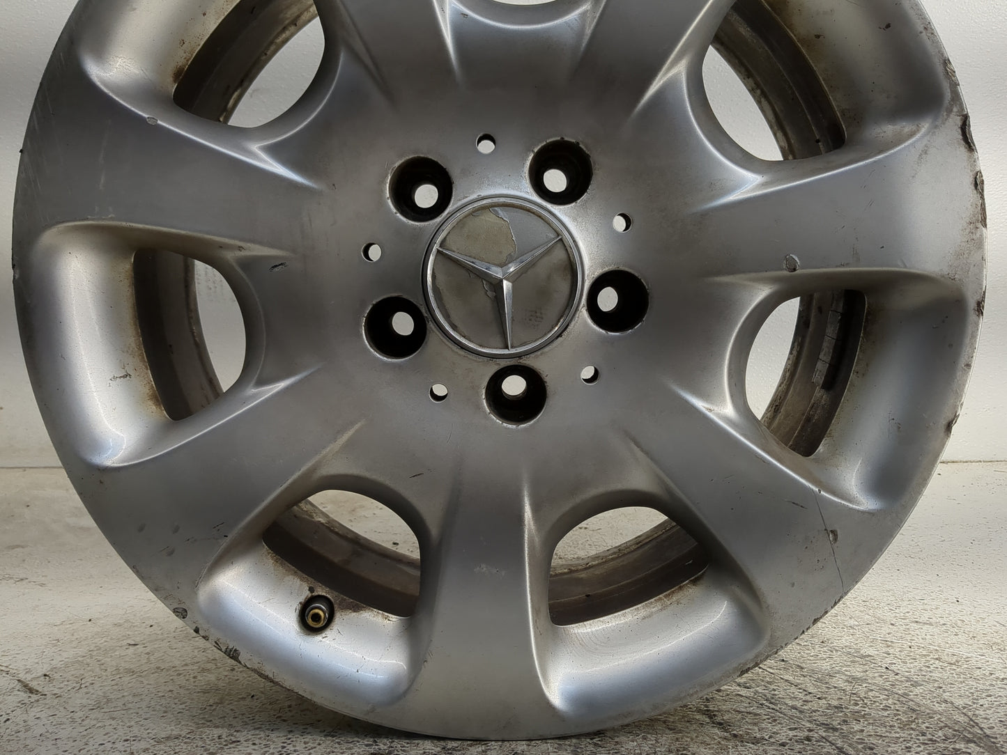 2005-2005 Mercedes-benz C240 Oem Wheel Rim 1325336 - Oemusedautoparts1.com
