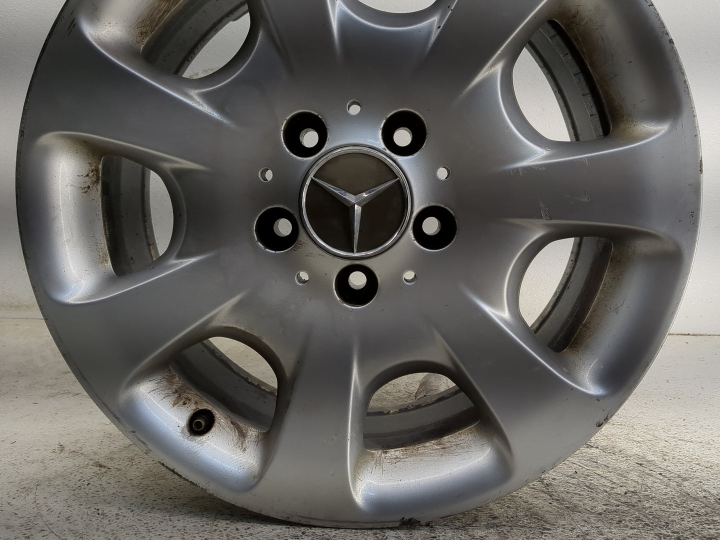 2005-2005 Mercedes-benz C240 Oem Wheel Rim 1325338 - Oemusedautoparts1.com