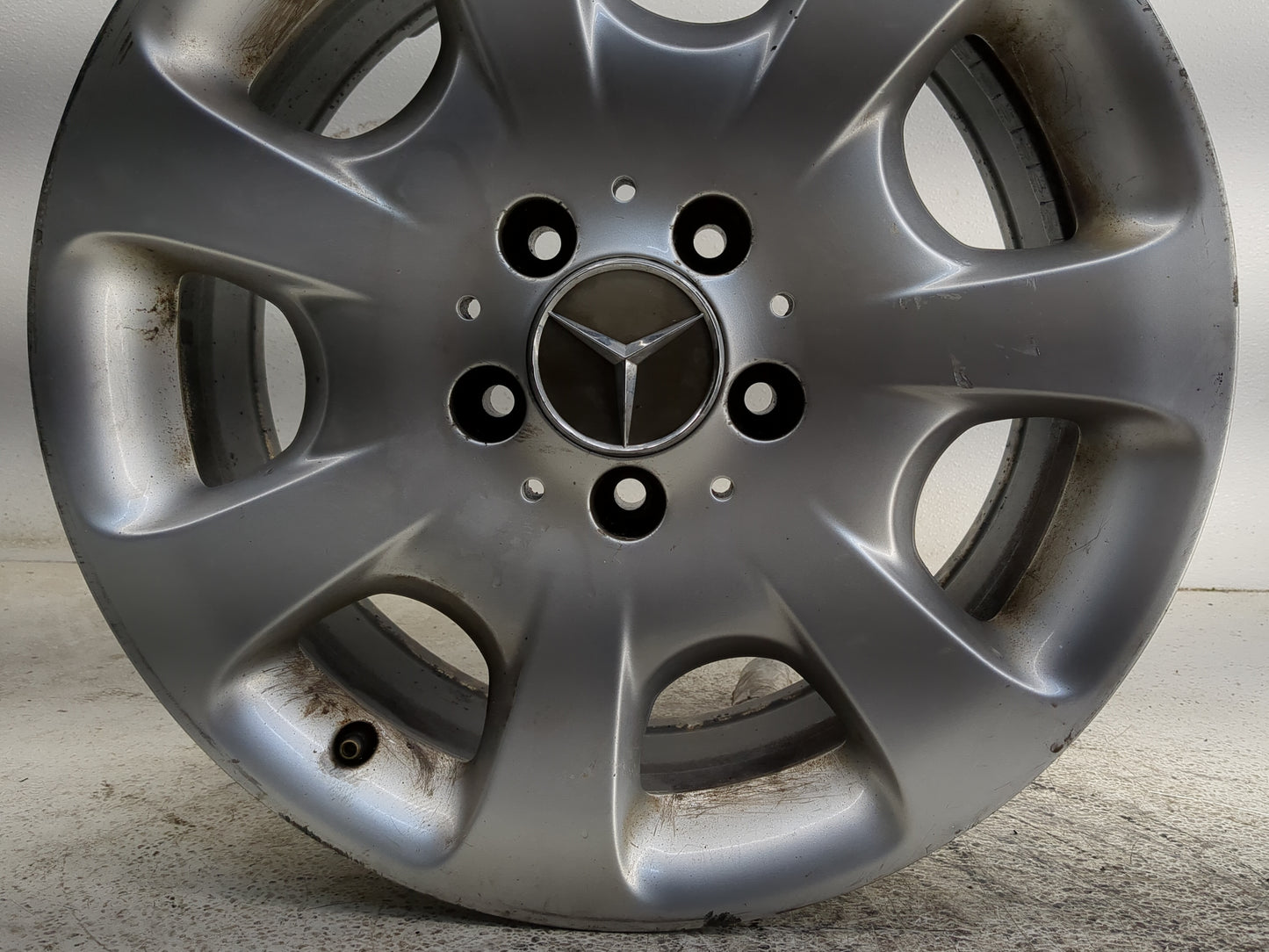 2005-2005 Mercedes-benz C240 Oem Wheel Rim 1325338 - Oemusedautoparts1.com