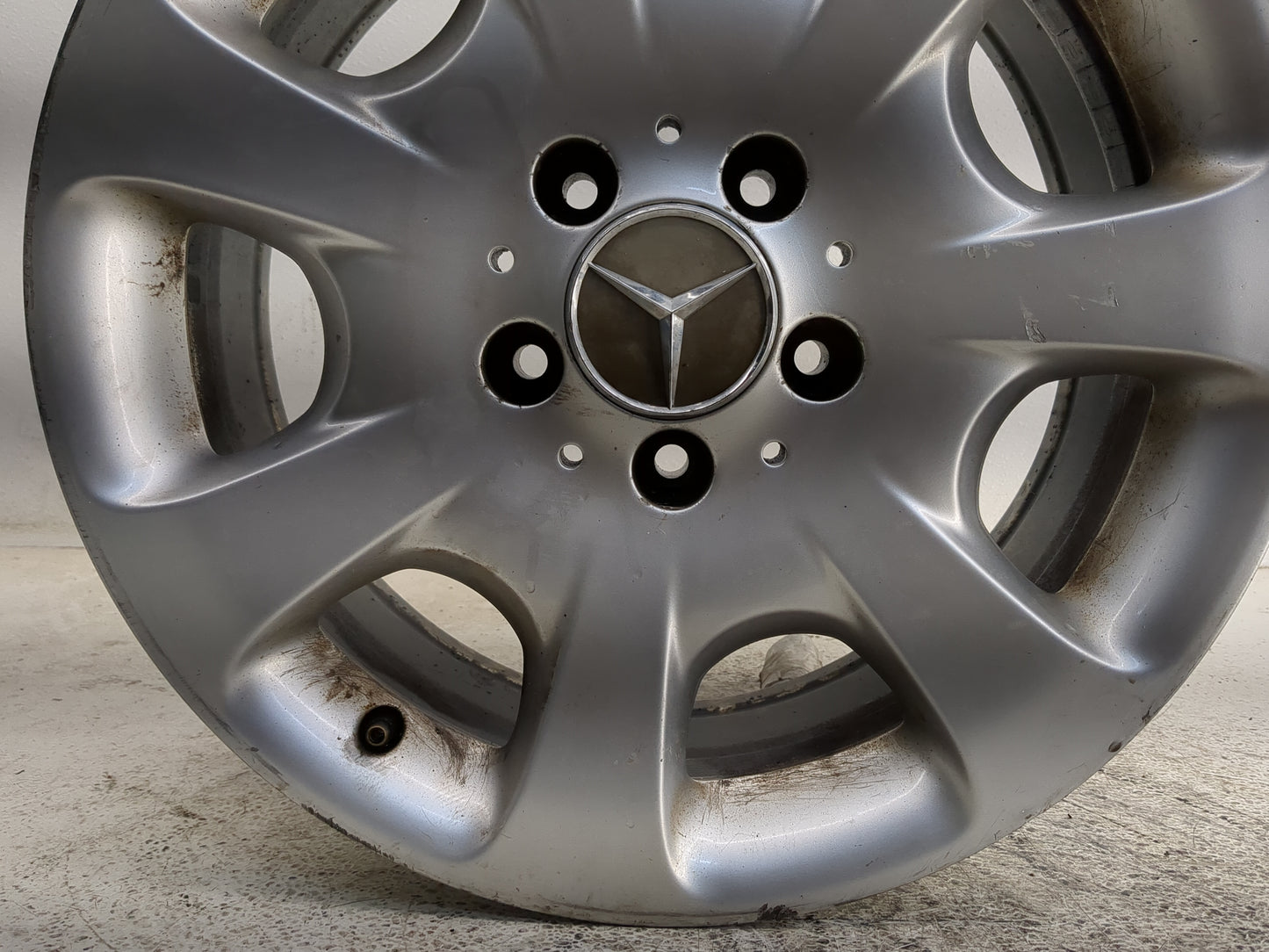 2005-2005 Mercedes-benz C240 Oem Wheel Rim 1325338 - Oemusedautoparts1.com