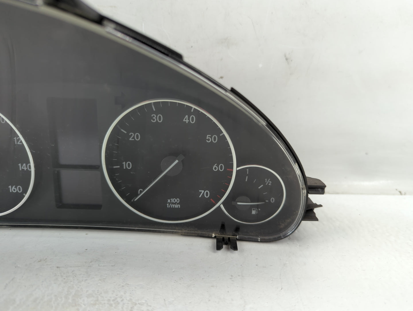 2003-2005 Mercedes-Benz C320 Instrument Cluster Speedometer Gauges P/N:A 203 540 09 48 Fits Fits 2003 2004 2005 OEM Used Aut
