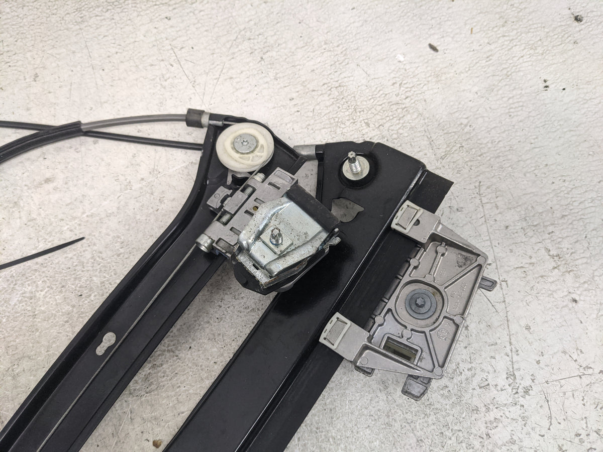 2003-2005 Mercedes-benz Clk320 Used Window Regulator Passenger Front - Oemusedautoparts1.com