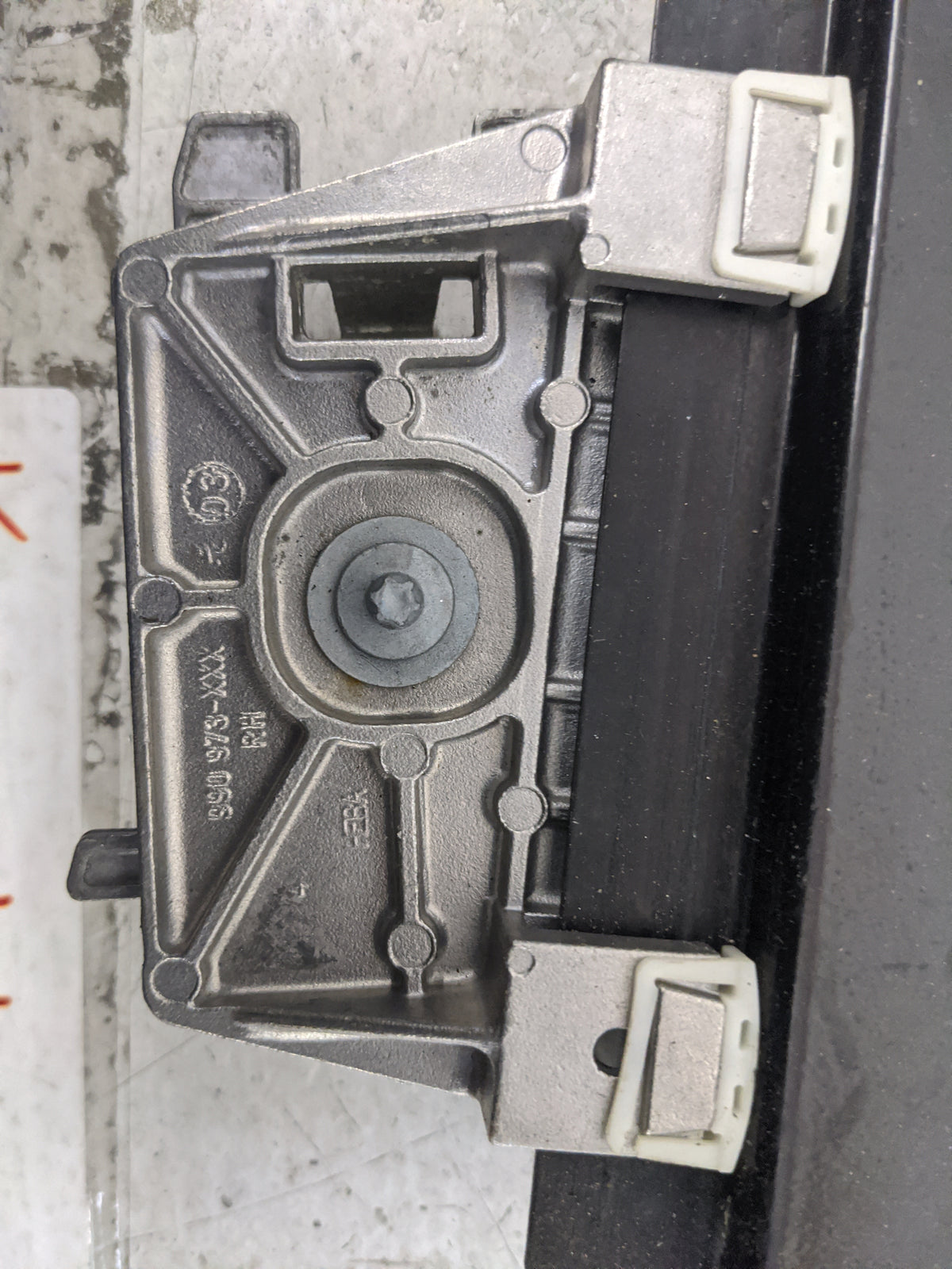 2003-2005 Mercedes-benz Clk320 Used Window Regulator Passenger Front - Oemusedautoparts1.com