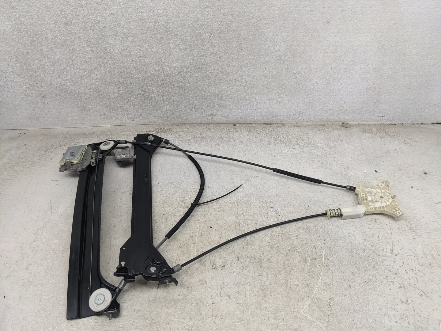 2003-2005 Mercedes-benz Clk320 Used Window Regulator Passenger Front - Oemusedautoparts1.com
