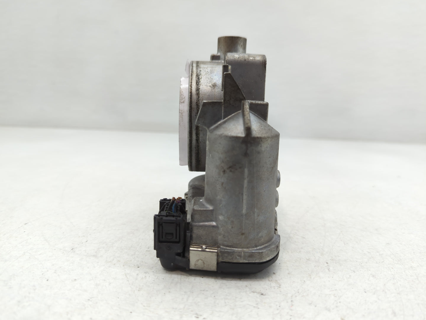 2003-2005 Mercedes-Benz Clk500 Throttle Body P/N:A 113 141 01 25 Fits Fits 2001 2002 2003 2004 2005 2006 2007 2008 2009 2010