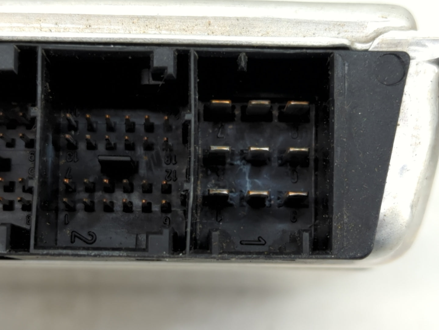 2005 Mercedes-Benz E-Class PCM Engine Control Computer ECU ECM PCU OEM P/N:A1131534479 0261208431 Fits Fits 2003 2004 OEM Us