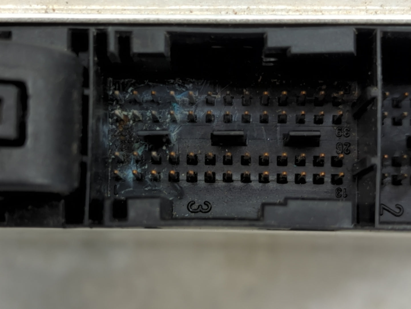 2005 Mercedes-Benz E-Class PCM Engine Control Computer ECU ECM PCU OEM P/N:A1131534479 0261208431 Fits Fits 2003 2004 OEM Us