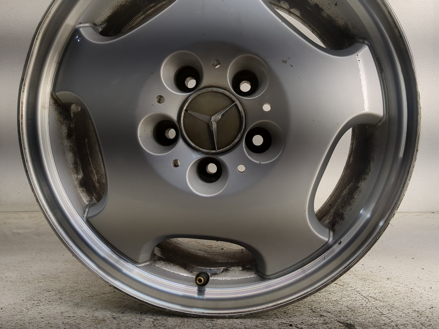 Mercedes-benz E200 Oem Wheel Rim - Oemusedautoparts1.com