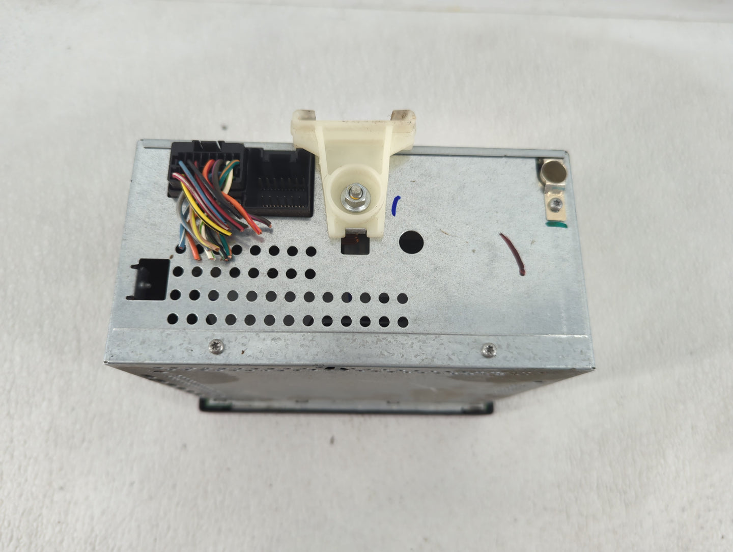 2005 Mercedes-Benz E350 Radio AM FM Cd Player Receiver Replacement P/N:5C2T-18C869-AC Fits Fits 2001 2002 2003 2004 OEM Used