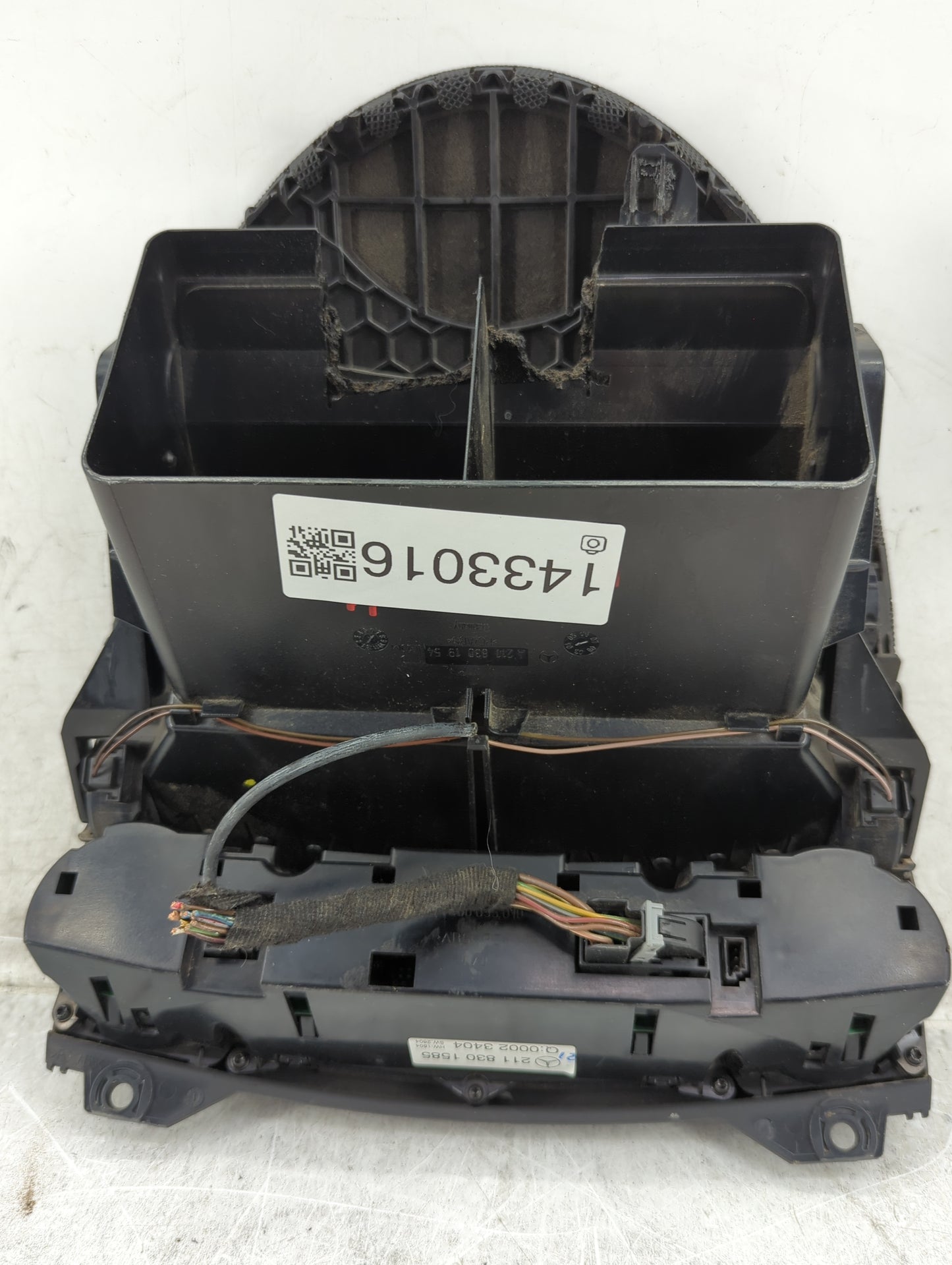 2005 Mercedes-Benz E500 Climate Control Module Temperature AC/Heater Replacement P/N:2118301585 Q:00023404 Fits OEM Used Aut