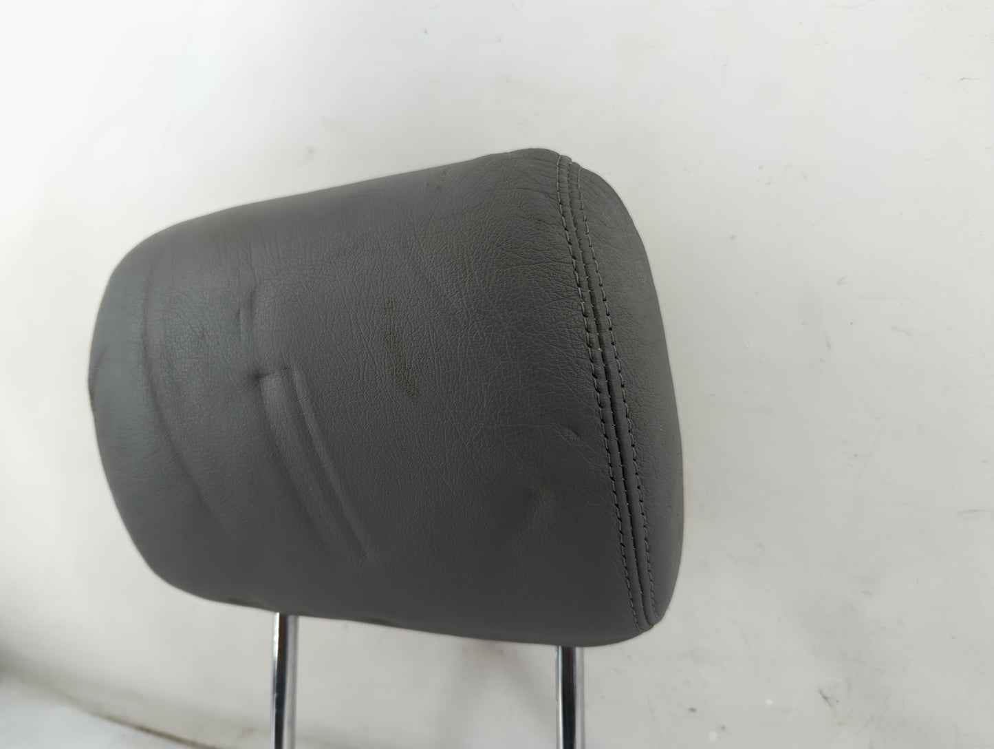 2005 Mercedes-Benz Ml250 Headrest Head Rest Front Driver Passenger Seat Fits Fits 2000 2001 2002 2003 2004 OEM Used Auto Par