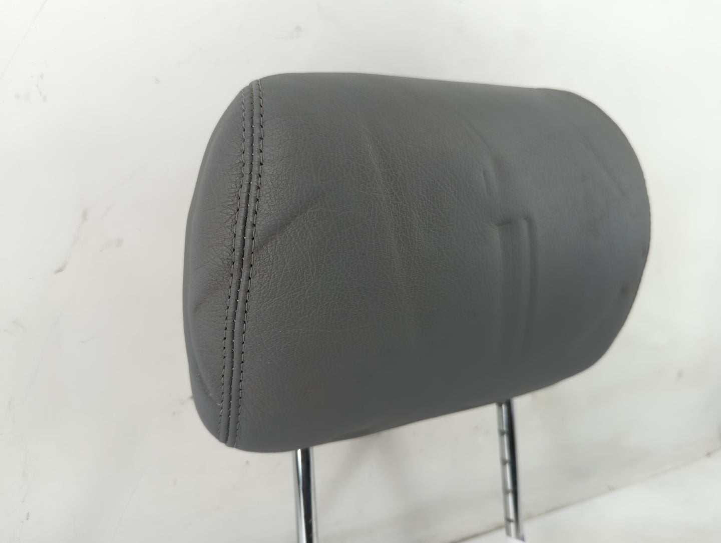 2005 Mercedes-Benz Ml250 Headrest Head Rest Front Driver Passenger Seat Fits Fits 2000 2001 2002 2003 2004 OEM Used Auto Par