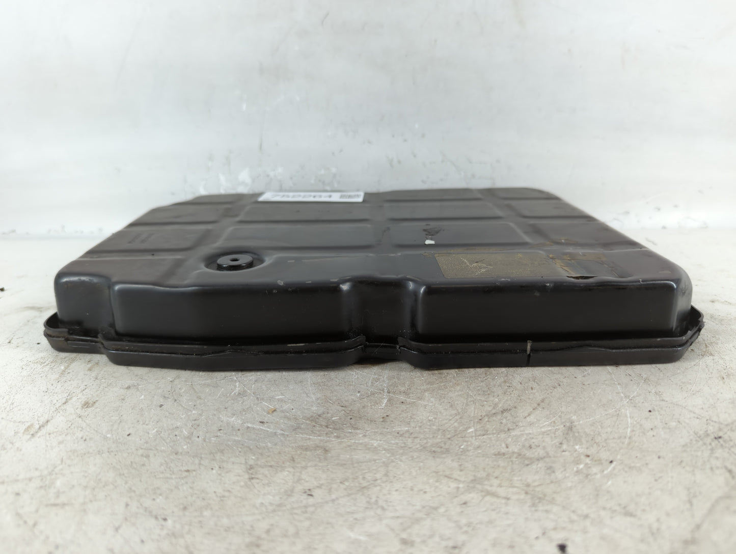2003-2005 Mercedes-Benz Ml350 Engine Oil Pan P/N:ZGS00404 111012S1 Fits Fits 1998 1999 2000 2001 2002 2003 2004 2005 2006 OE