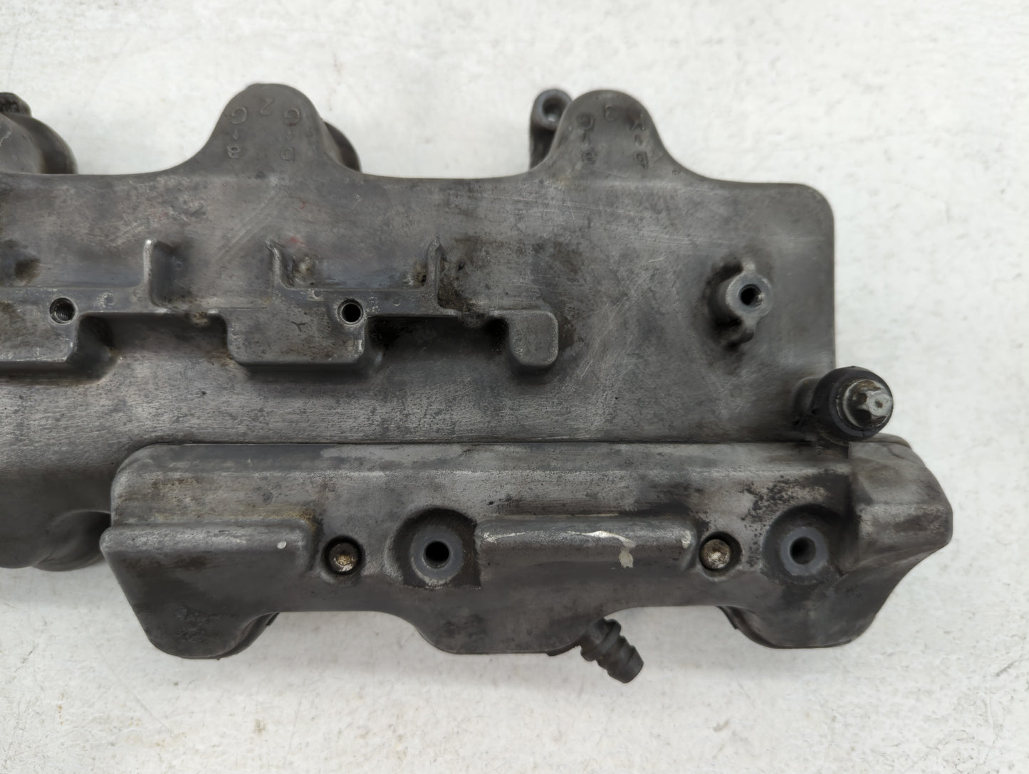 2005 Mercedes-Benz Ml350 Driver Left Cylinder Head Valve Cover P/N:A112 016 06 05 Fits OEM Used Auto Parts - Oemusedautopart