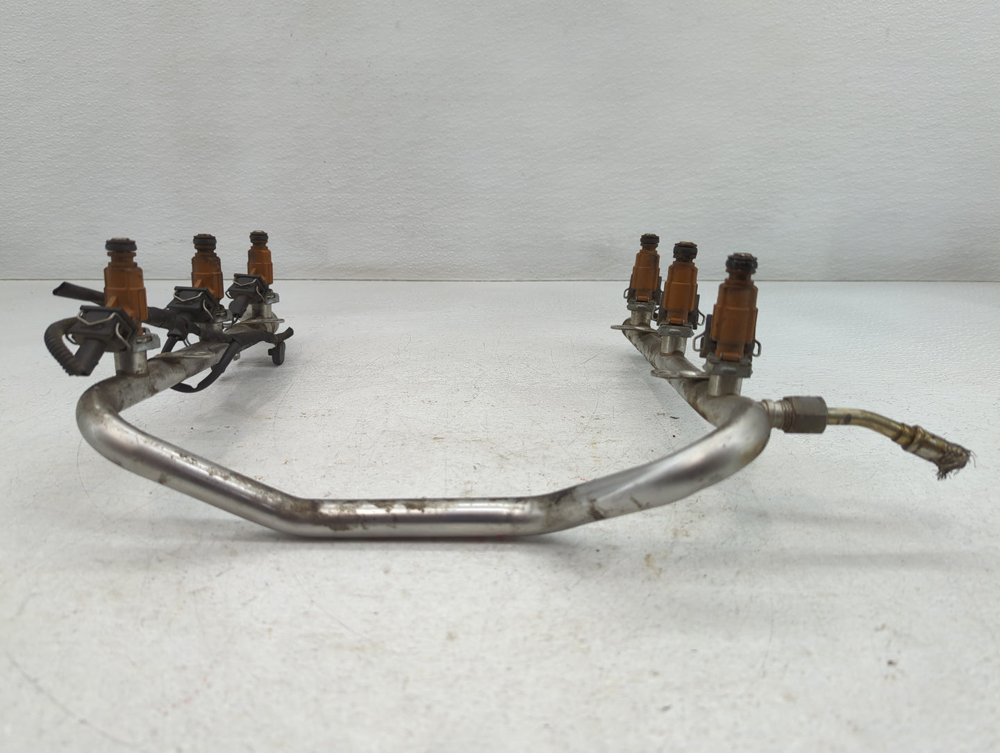 2005 Mercedes-Benz Ml350 Fuel Injectors P/N:A 112 70 10 95 Fits OEM Used Auto Parts - Oemusedautoparts1.com