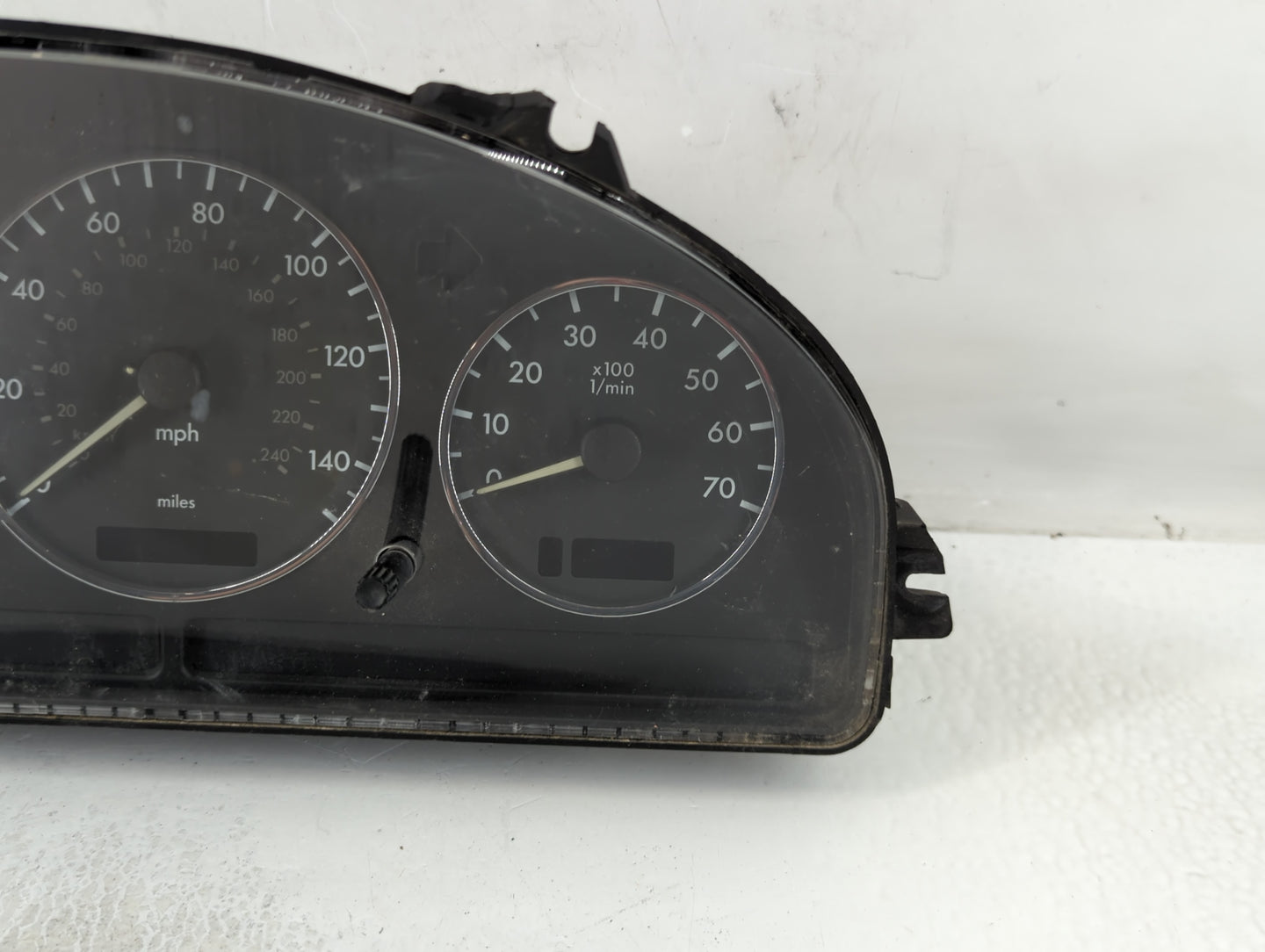 2003-2005 Mercedes-Benz Ml350 Instrument Cluster Speedometer Gauges P/N:A163 540 88 11 Fits Fits 2002 2003 2004 2005 OEM Use