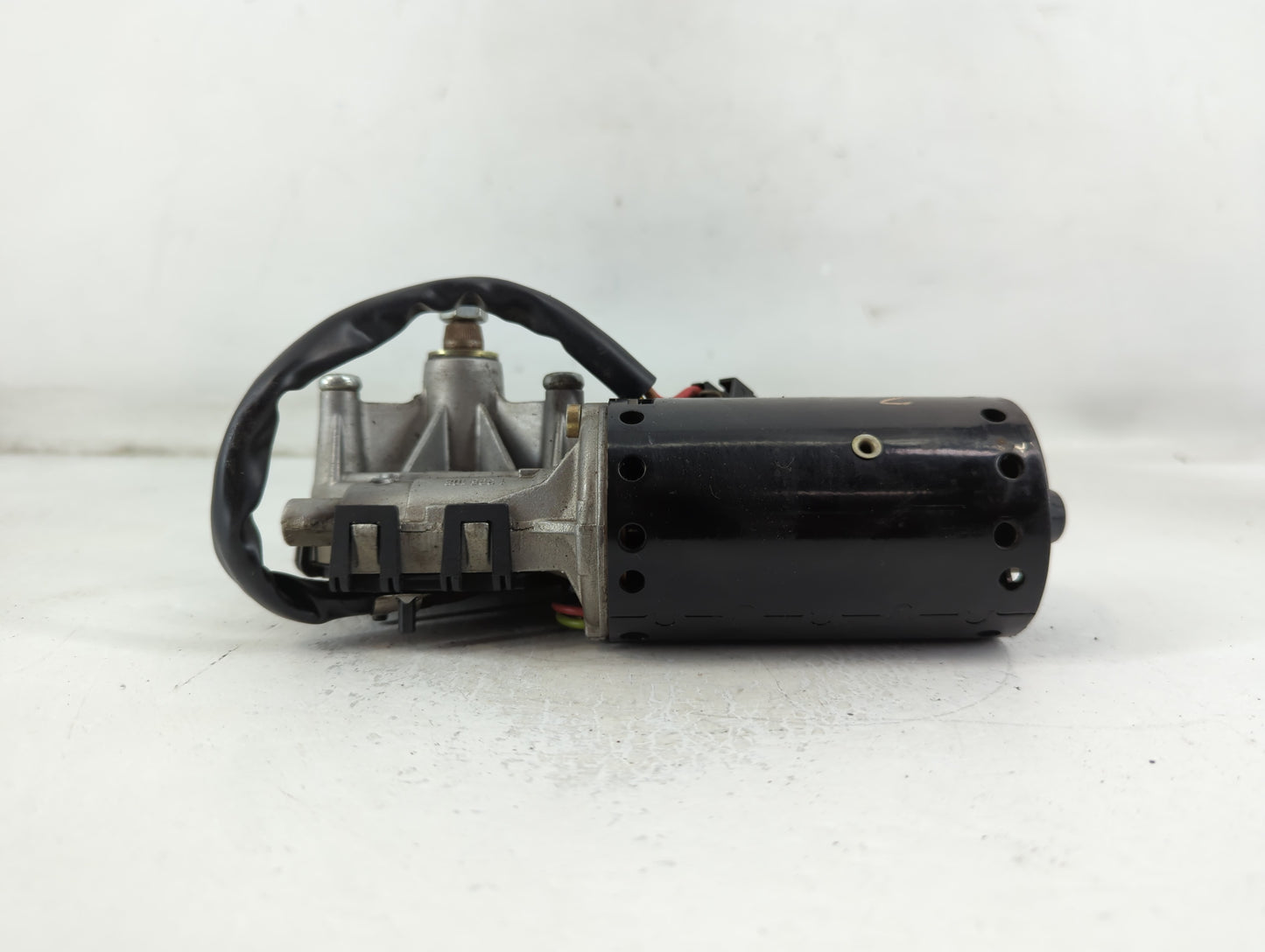 2000-2006 Mercedes-Benz S430 Front Windshield Wiper Motor P/N:0 390 241 435 Fits Fits 2000 2001 2002 2003 2004 2005 2006 OEM