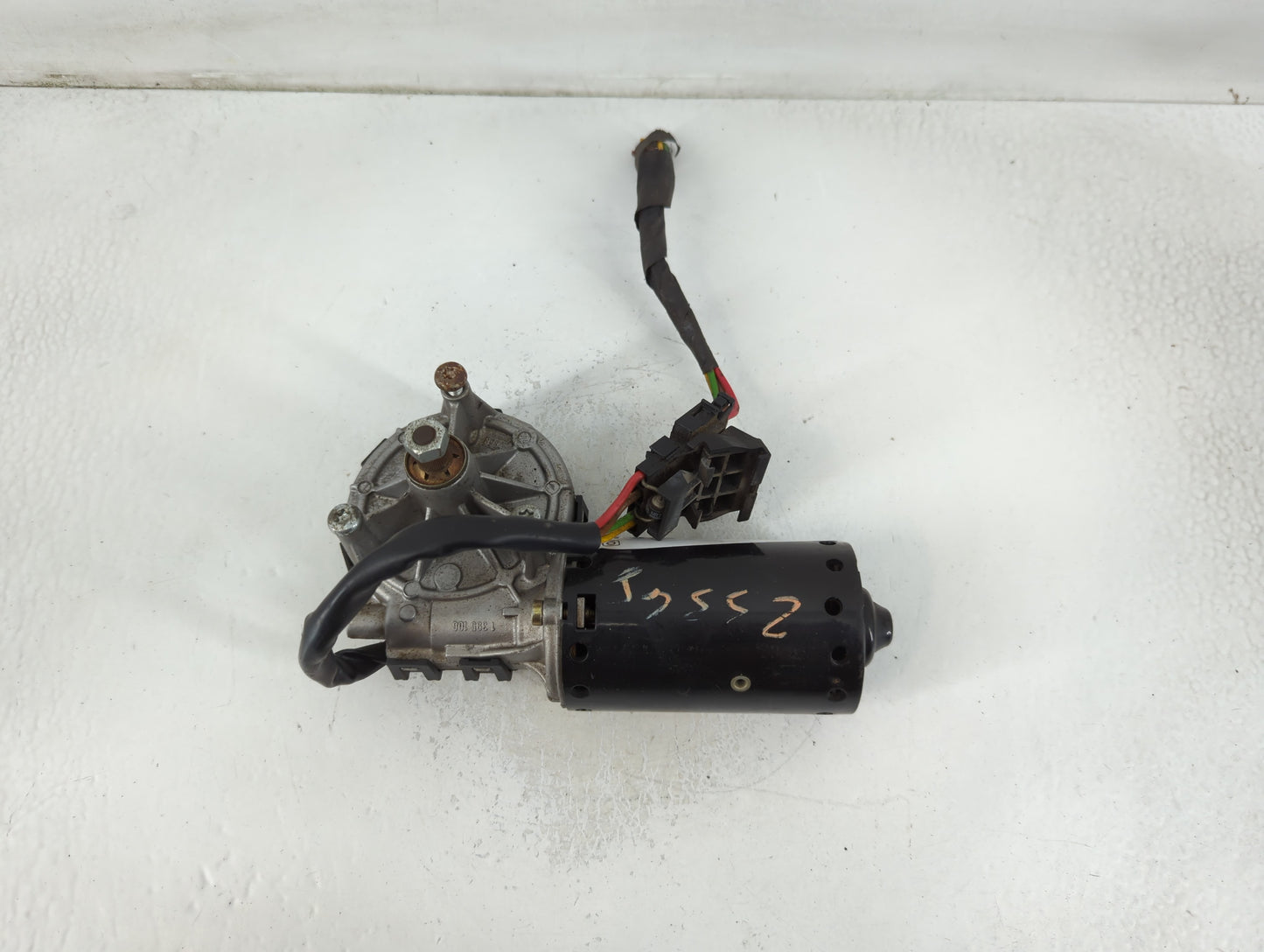 2000-2006 Mercedes-Benz S430 Front Windshield Wiper Motor P/N:0 390 241 435 Fits Fits 2000 2001 2002 2003 2004 2005 2006 OEM