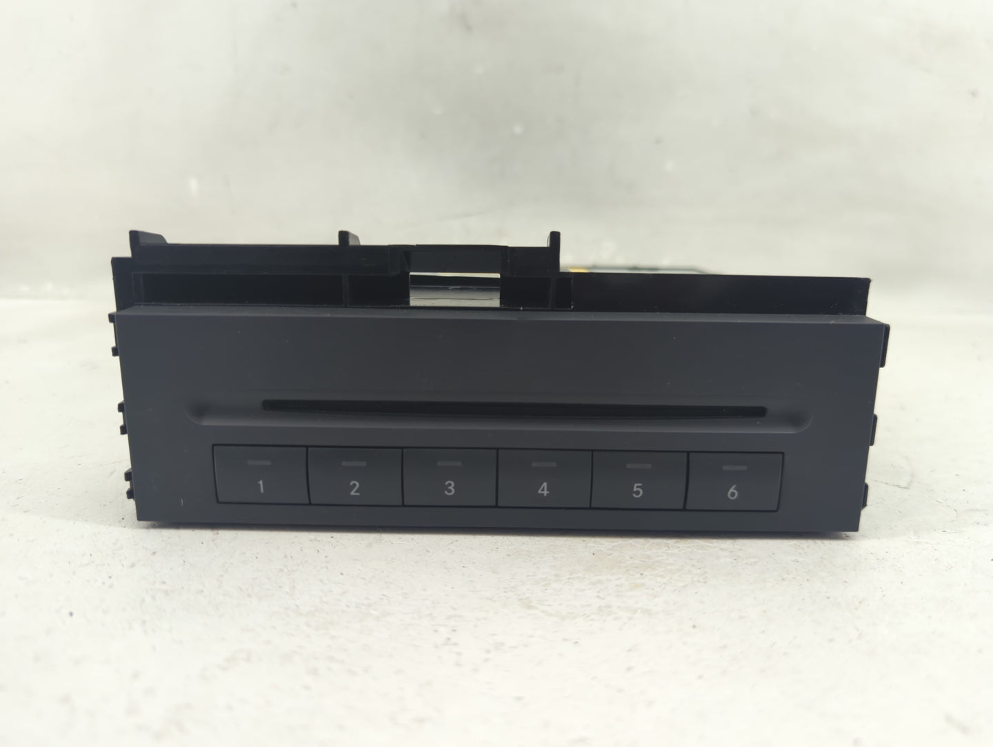 2005 Mercedes-Benz Slk200 Radio AM FM Cd Player Receiver Replacement P/N:A 211 827 55 42 Fits OEM Used Auto Parts - Oemuseda