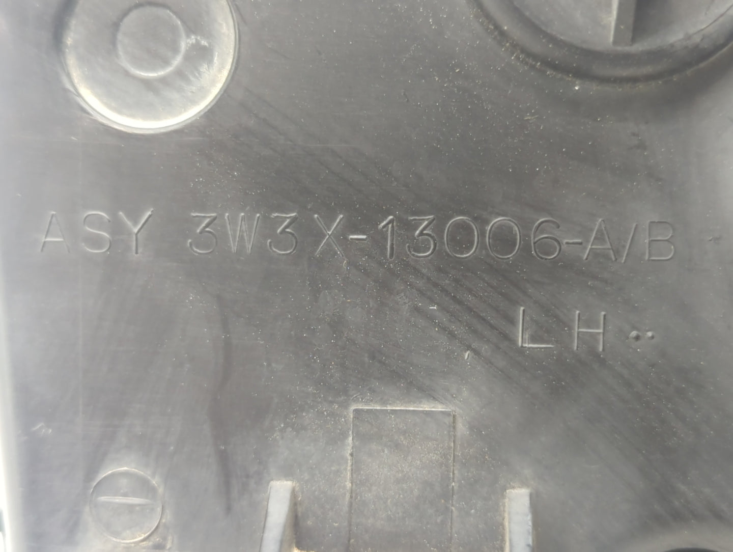 2005 Mercury Grand Marquis Driver Left Oem Head Light Headlight Lamp - Oemusedautoparts1.com