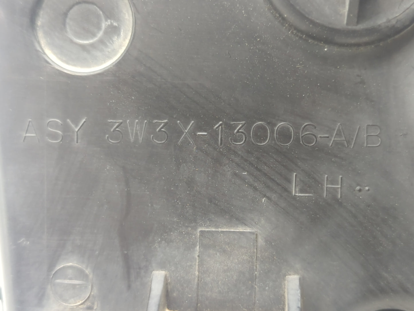 2005 Mercury Grand Marquis Driver Left Oem Head Light Headlight Lamp - Oemusedautoparts1.com