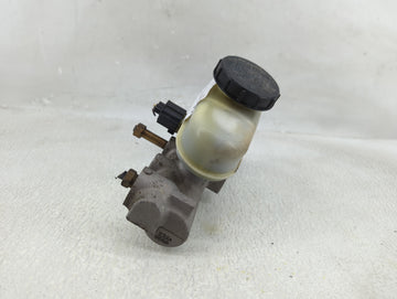 2001-2011 Mercury Grand Marquis Brake Master Cylinder