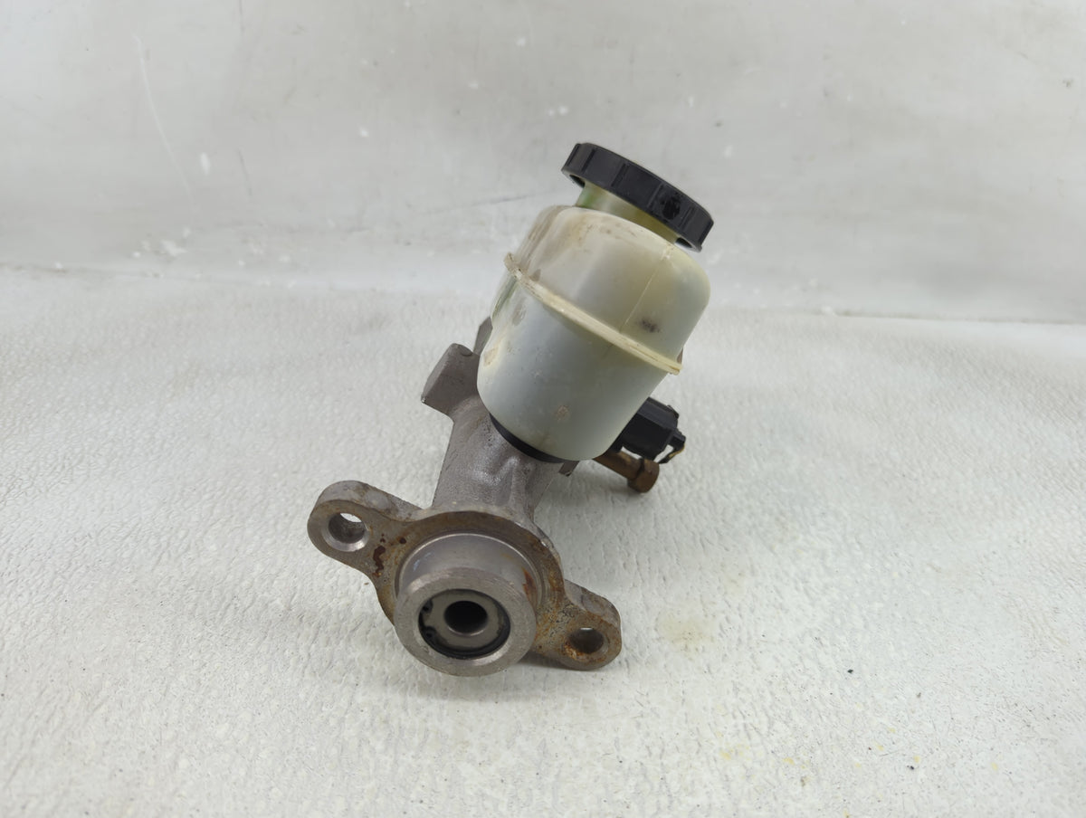 2001-2011 Mercury Grand Marquis Brake Master Cylinder 1310380 - Oemusedautoparts1.com
