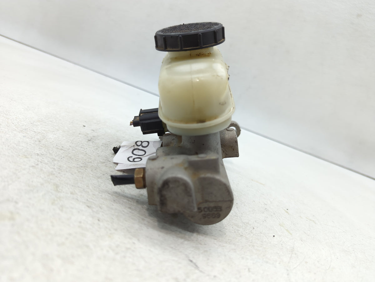 2001-2011 Mercury Grand Marquis Brake Master Cylinder 608904 - Oemusedautoparts1.com