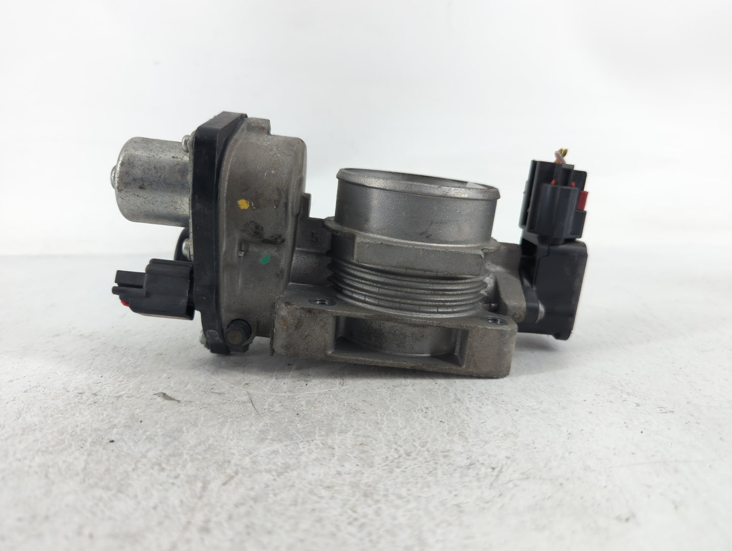 2005-2011 Mercury Grand Marquis Throttle Body P/N:011303 2 2 3L5E-AD Fits OEM Used Auto Parts - Oemusedautoparts1.com