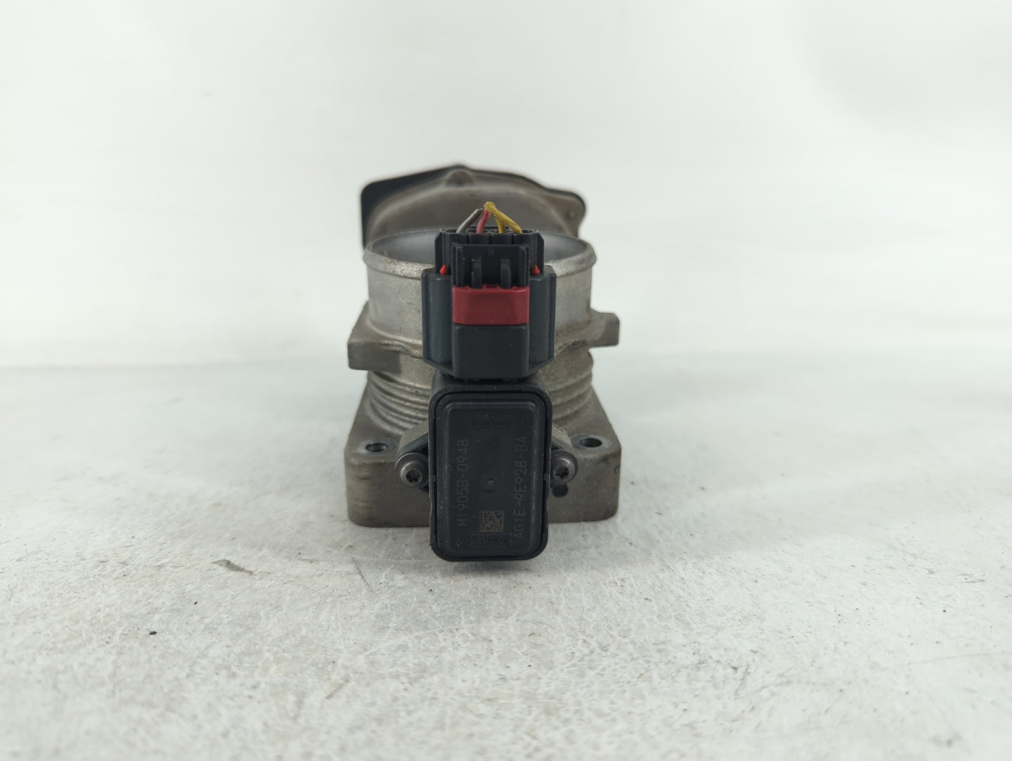 2005-2011 Mercury Grand Marquis Throttle Body P/N:011303 2 2 3L5E-AD Fits OEM Used Auto Parts - Oemusedautoparts1.com