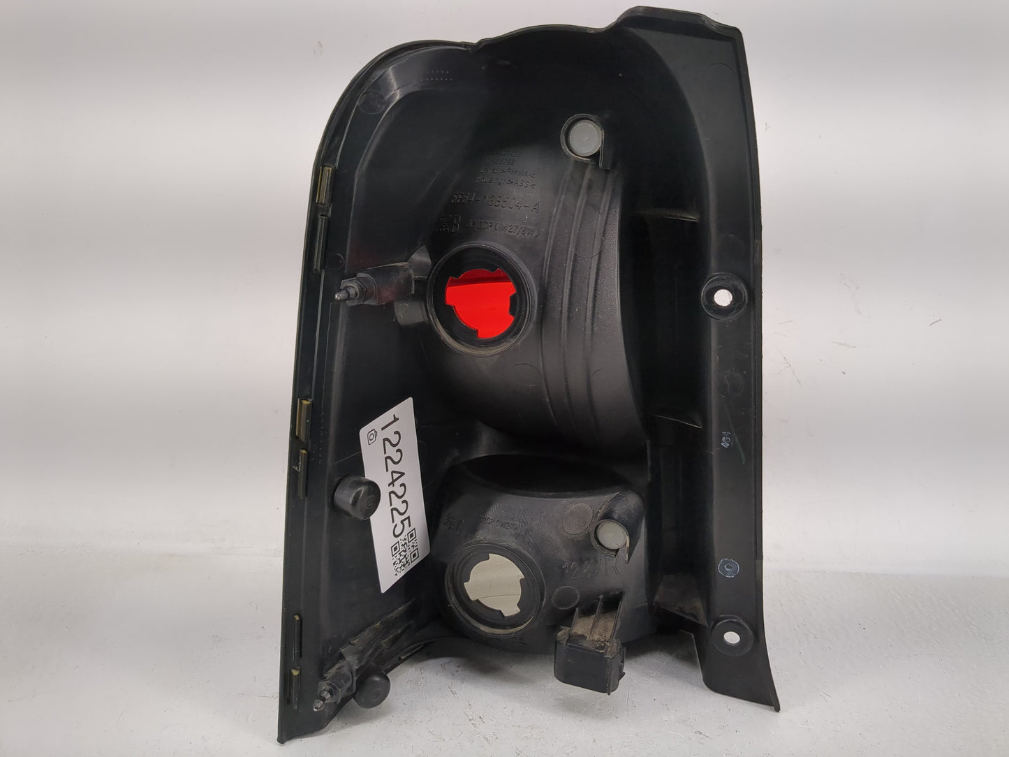 2005 Mercury Mariner Tail Light Assembly Passenger Right OEM P/N:5E64-13B504-A Fits OEM Used Auto Parts - Oemusedautoparts1.