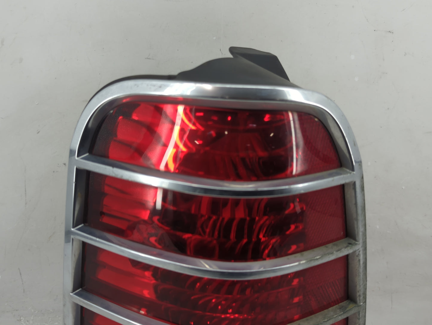 2005-2007 Mercury Mariner Tail Light Assembly Driver Left OEM P/N:5E64-13B505-A Fits Fits 2005 2006 2007 OEM Used Auto Parts