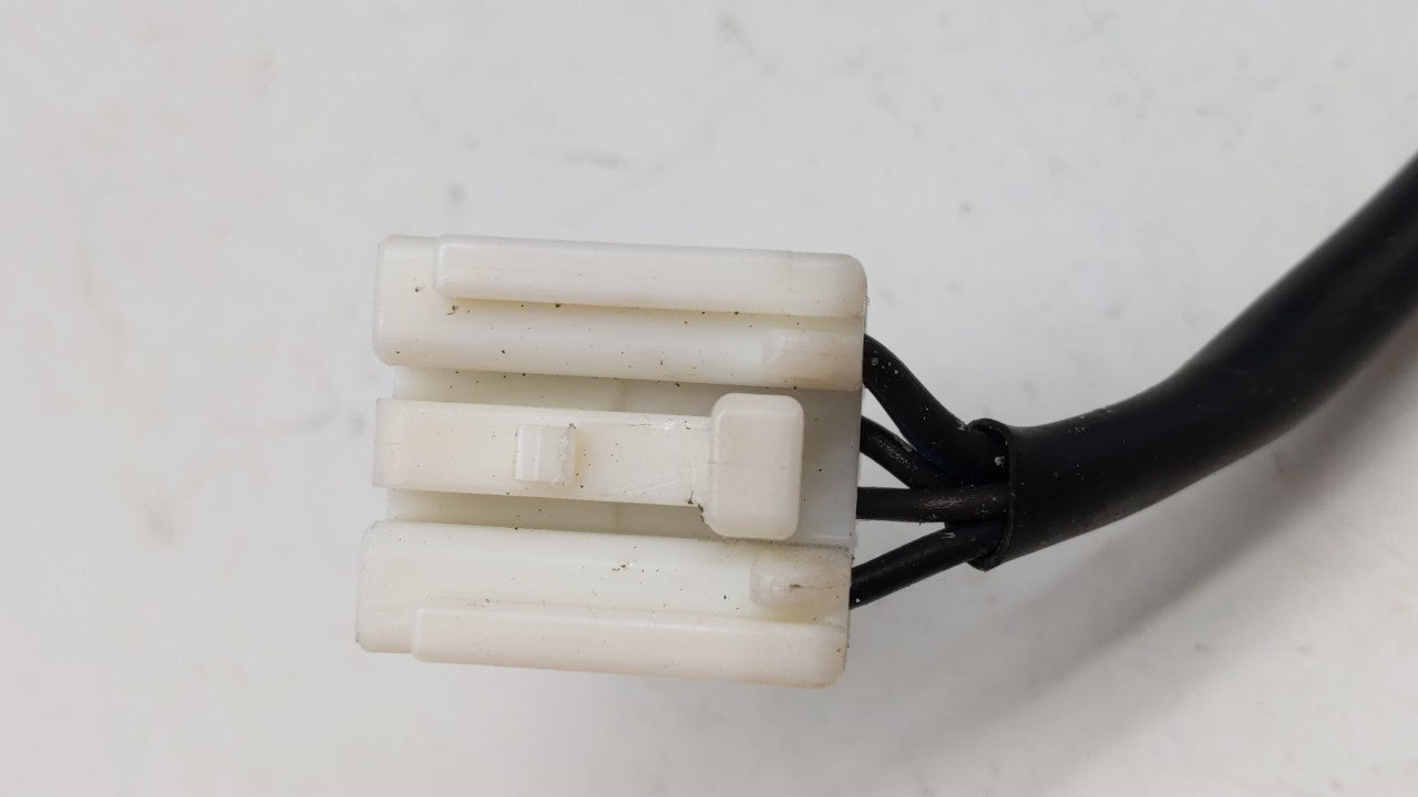 2005-2007 Mercury Mariner Driver Side View Mirror - Left Door Mirror OEM Used - Oemusedautoparts1.com