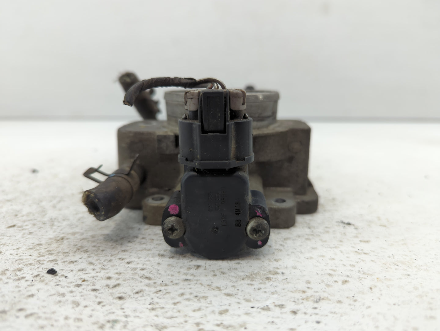 2005-2008 Mercury Mariner Throttle Body P/N:F5RF 9R389 Fits Fits 2005 2006 2007 2008 OEM Used Auto Parts - Oemusedautoparts1