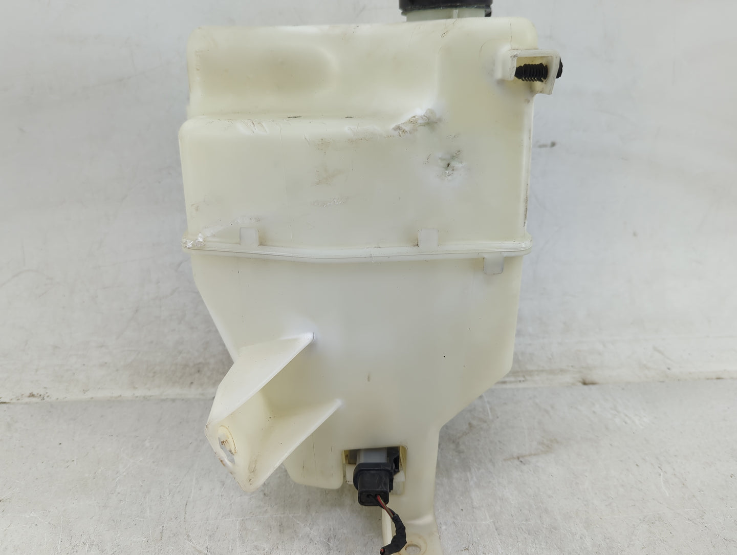 2005-2007 Mercury Montego Windshield Washer Fluid Reservoir Bottle Oem - Oemusedautoparts1.com